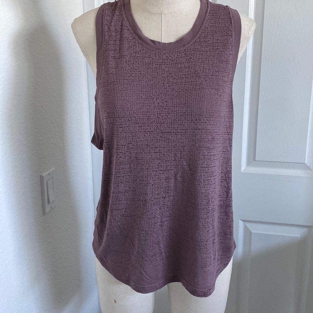 Lululemon tank top